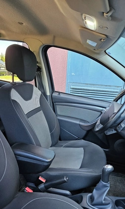 Dacia Duster cena 49000 przebieg: 63000, rok produkcji 2017 z Zbąszyń małe 92
